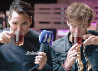 Uit de kast op je 13e